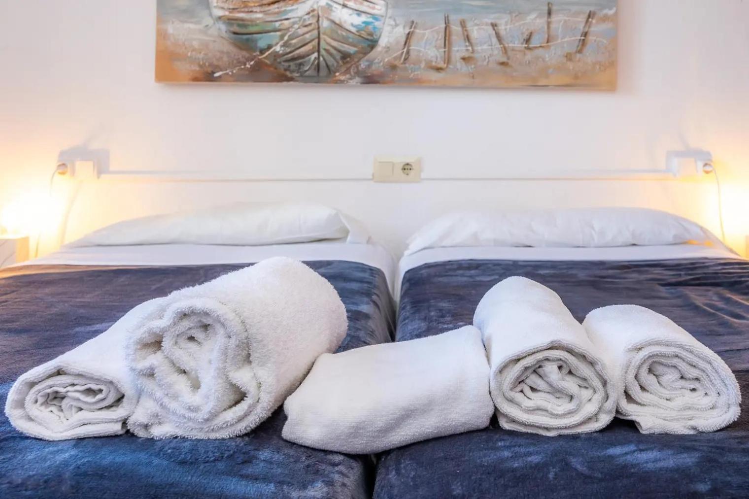 Apartamentos Mhm Кала Ратьяда Экстерьер фото